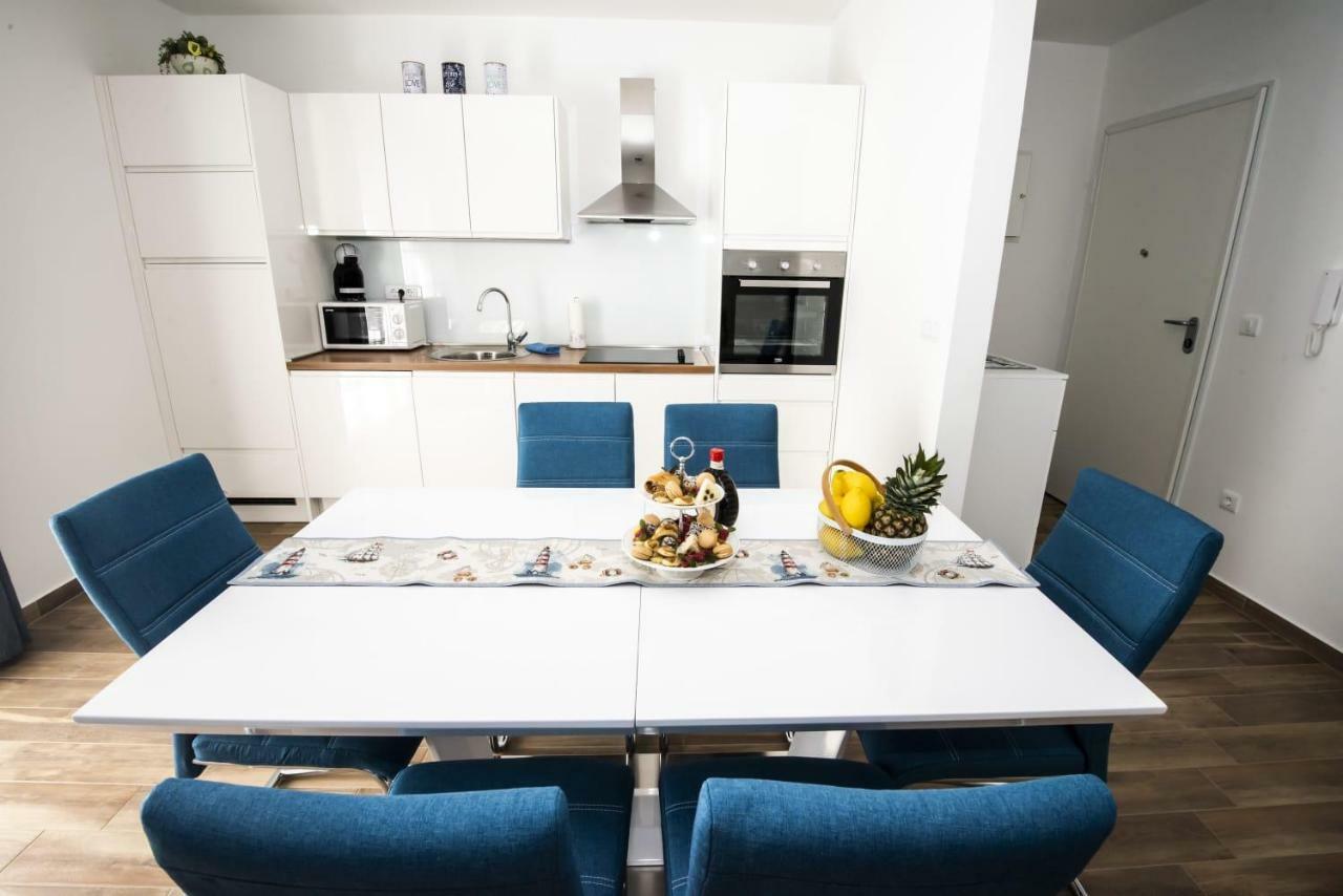 Blue Pearl Apartment 로고즈니차 외부 사진