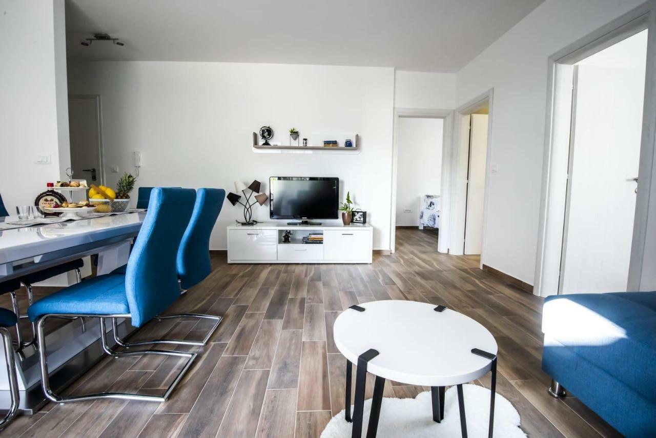 Blue Pearl Apartment 로고즈니차 외부 사진